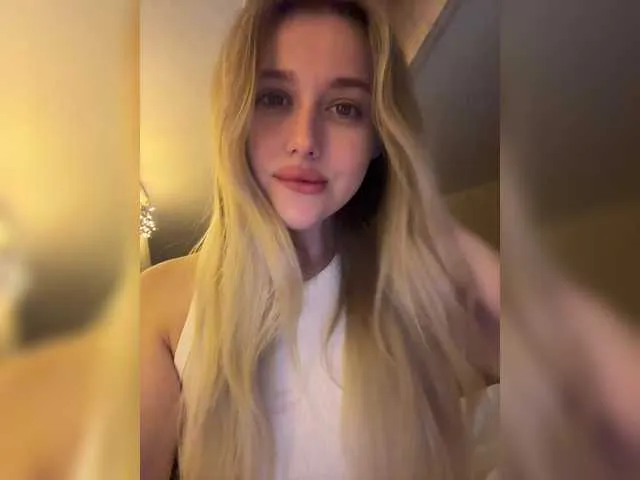 British_EmJess – webcam model profile photo Image 13