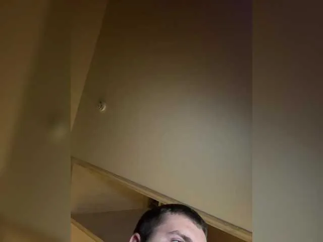 British_EmJess – webcam model profile photo Image 8