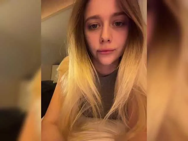 British_EmJess – webcam model profile photo Image 9