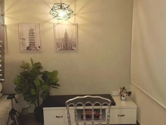 SelennaMoon – webcam model profile photo Image 19