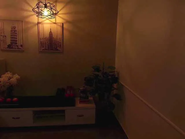 SelennaMoon – webcam model profile photo Image 7