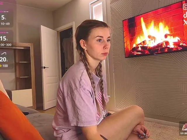 Hotforunow – webcam model profile photo Image 3