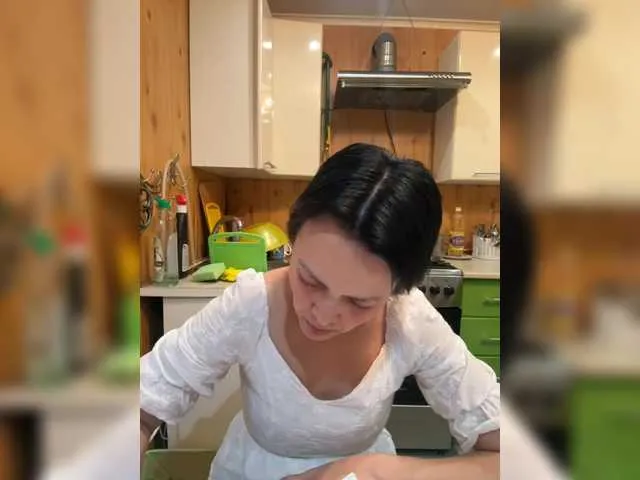 LoraDevine – webcam model profile photo Image 18