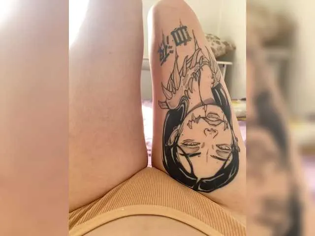 blondeambitionnn – webcam model profile photo Image 18