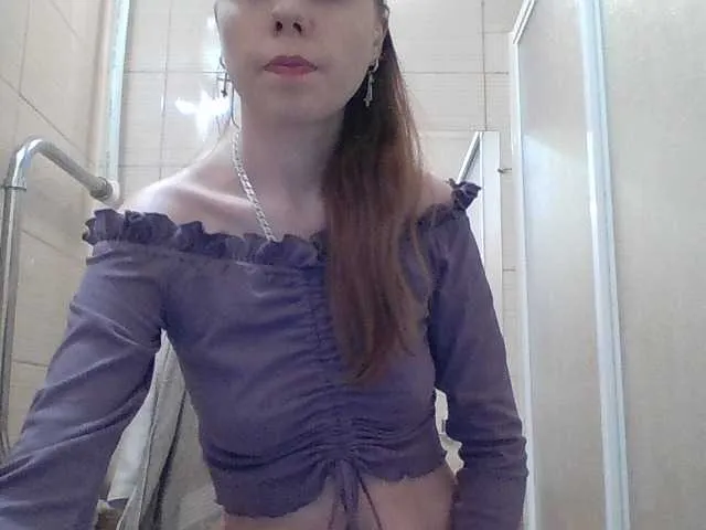 LoraDevine – webcam model profile photo Image 2