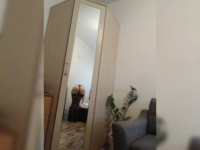 BlondeScarlettx – webcam model profile photo Image 17