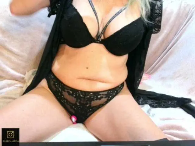 sayaka_xo – webcam model profile photo Image 5