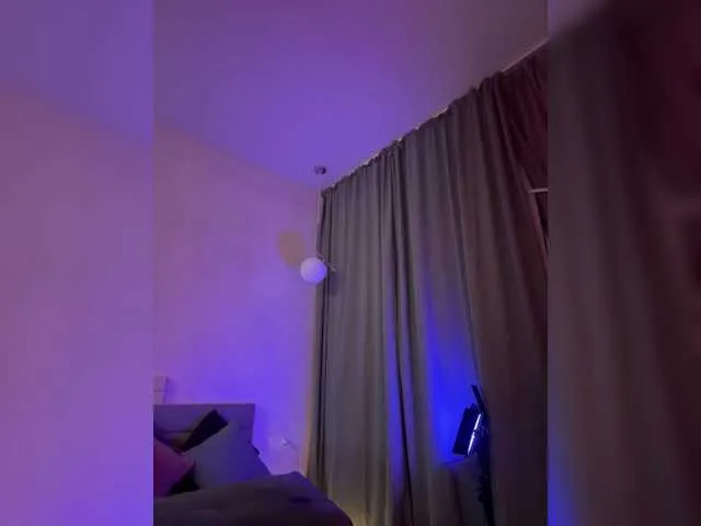 Hanna_Blondee – webcam model profile photo Image 13