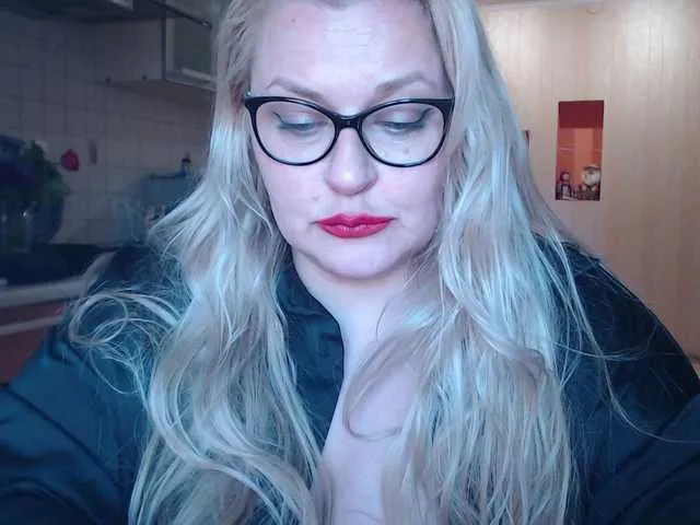 MartinaCroxx – webcam model profile photo Image 7