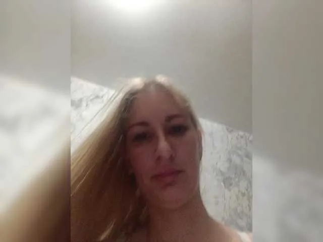 SelennaMoon – webcam model profile photo Image 4