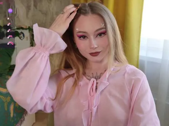 SusyBlair – webcam model profile photo Image 16