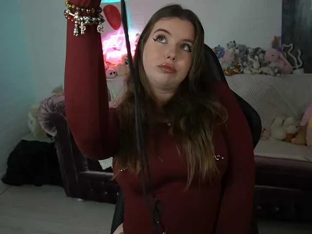 British_EmJess – webcam model profile photo Image 19