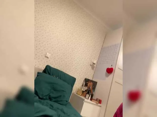 LanaBlondeBush – webcam model profile photo Image 15