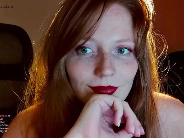 TenderLora – webcam model profile photo Image 18