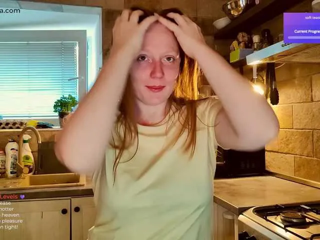 TenderLora – webcam model profile photo Image 4