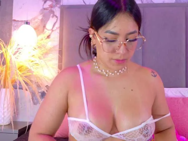 Milforja – webcam model profile photo Image 2