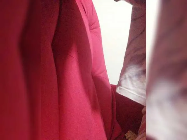 Milforja – webcam model profile photo Image 5