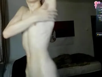 Lovvebirds – webcam model profile photo Image 14