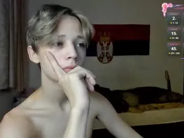 Lovvebirds – webcam model profile photo Image 7