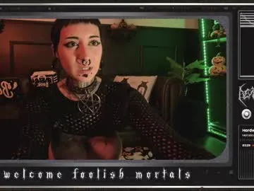 BlondeHott – webcam model profile photo Image 19