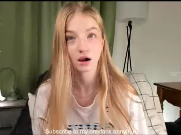 SusyBlair – webcam model profile photo Image 13