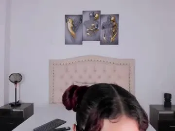 laruina – webcam model profile photo Image 16