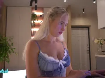 MistressLouUK – webcam model profile photo Image 18