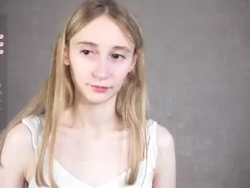 BlondeScarlettx – webcam model profile photo Image 3