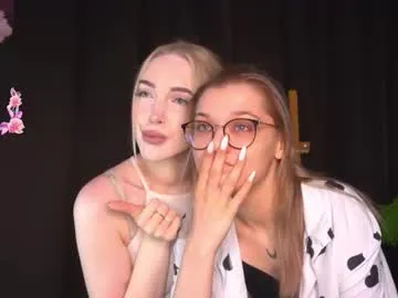 BigTitBlondeUK – webcam model profile photo Image 12