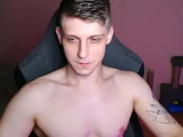 paronti – webcam model profile photo Image 12