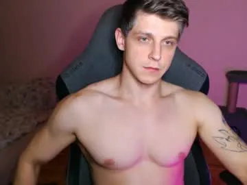 paronti – webcam model profile photo Image 16