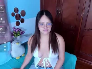 Silviyaa – webcam model profile photo Image 19