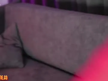 wellicaren – webcam model profile photo Image 11