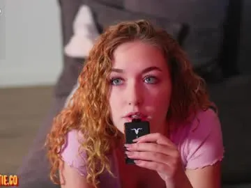 wellicaren – webcam model profile photo Image 13