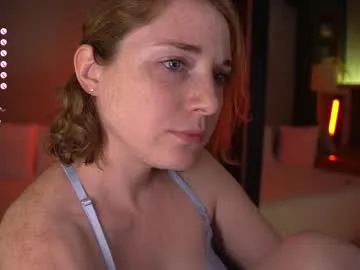 British_EmJess – webcam model profile photo Image 17