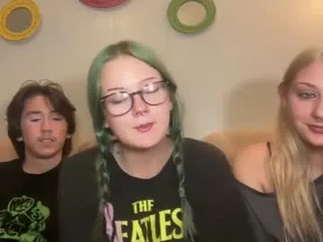 millemimi – webcam model profile photo Image 6