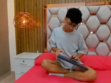 John_Abraham – webcam model profile photo Image 14