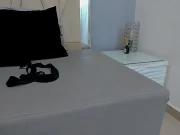 John_Abraham – webcam model profile photo Image 3