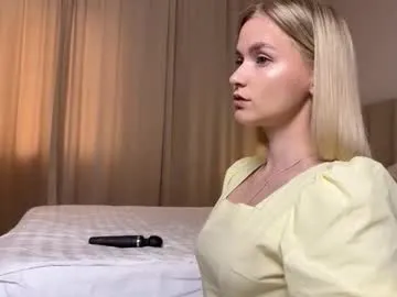 British_EmJess – webcam model profile photo Image 6