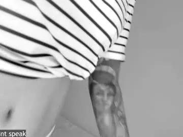 AureliyXXX – webcam model profile photo Image 17