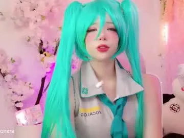 MiaTonyy – webcam model profile photo Image 4