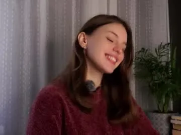 roouse – webcam model profile photo Image 7