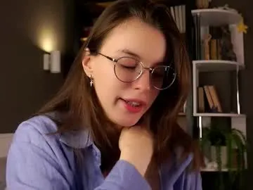 roouse – webcam model profile photo Image 9