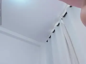 Blonde_sexy21 – webcam model profile photo Image 8