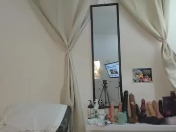 BlondeScarlettx – webcam model profile photo Image 10