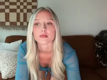 SusyBlair – webcam model profile photo Image 15