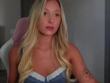 SusyBlair – webcam model profile photo Image 3