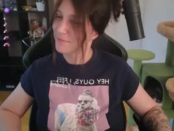 LoraDevine – webcam model profile photo Image 4