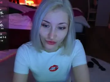 British_EmJess – webcam model profile photo Image 12