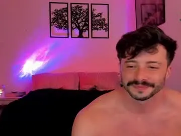 curlytwinkboy – webcam model profile photo Image 13